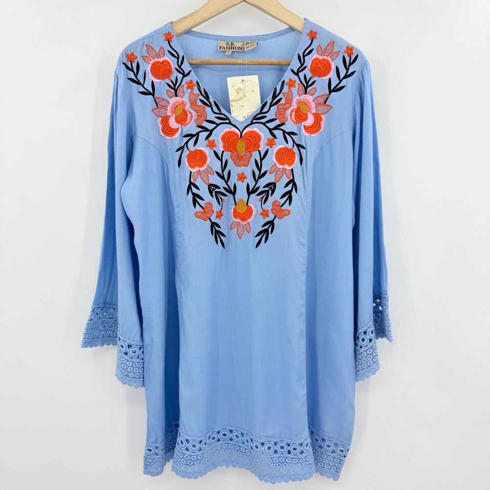 S.R.‎ Fashion Blue Embroidered Floral Lace Trim Rayon Tunic Top NWT Size L